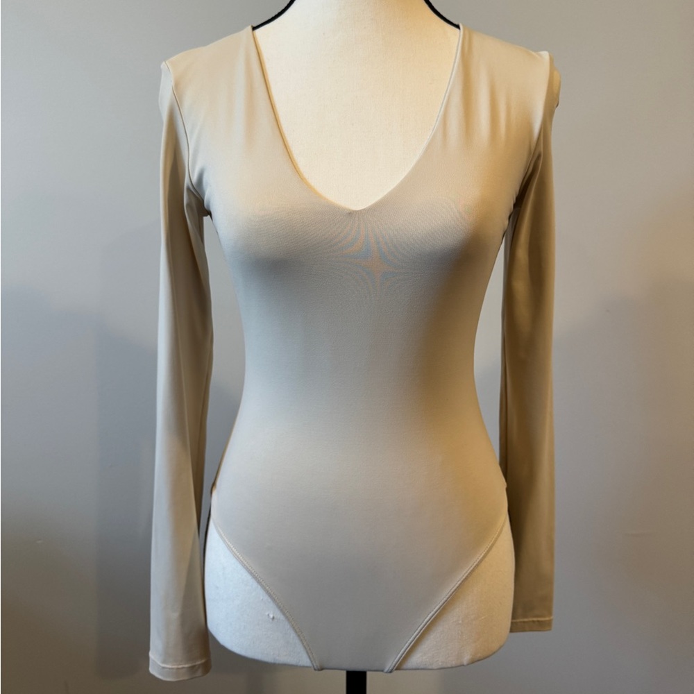 Deep V neck, S Bodysuit